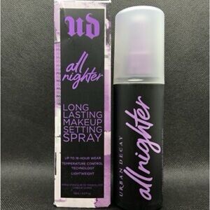 Urban Decay All Nighter Setting Spray - Purple & Black